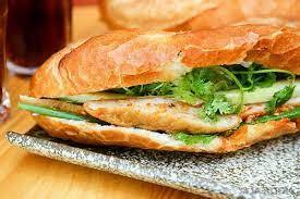 Bánh mì kẹp thịt nổi tiếng Cam Ranh
