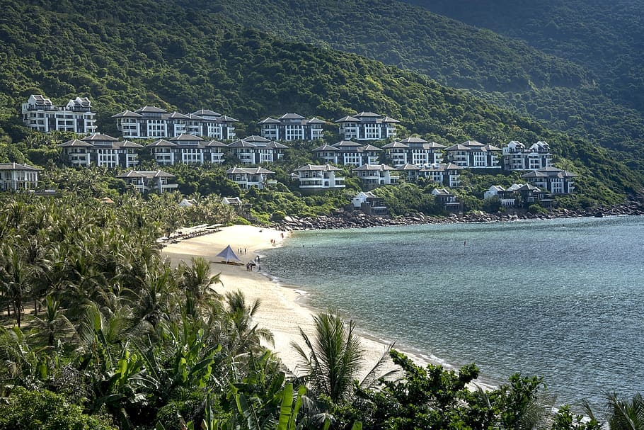 Top 10 khách sạn đẹp và nổi tiếng nhất tại Việt Nam mà du khách không nên bỏ qua