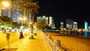 Thành Phố Nha Trang vào ban đêm